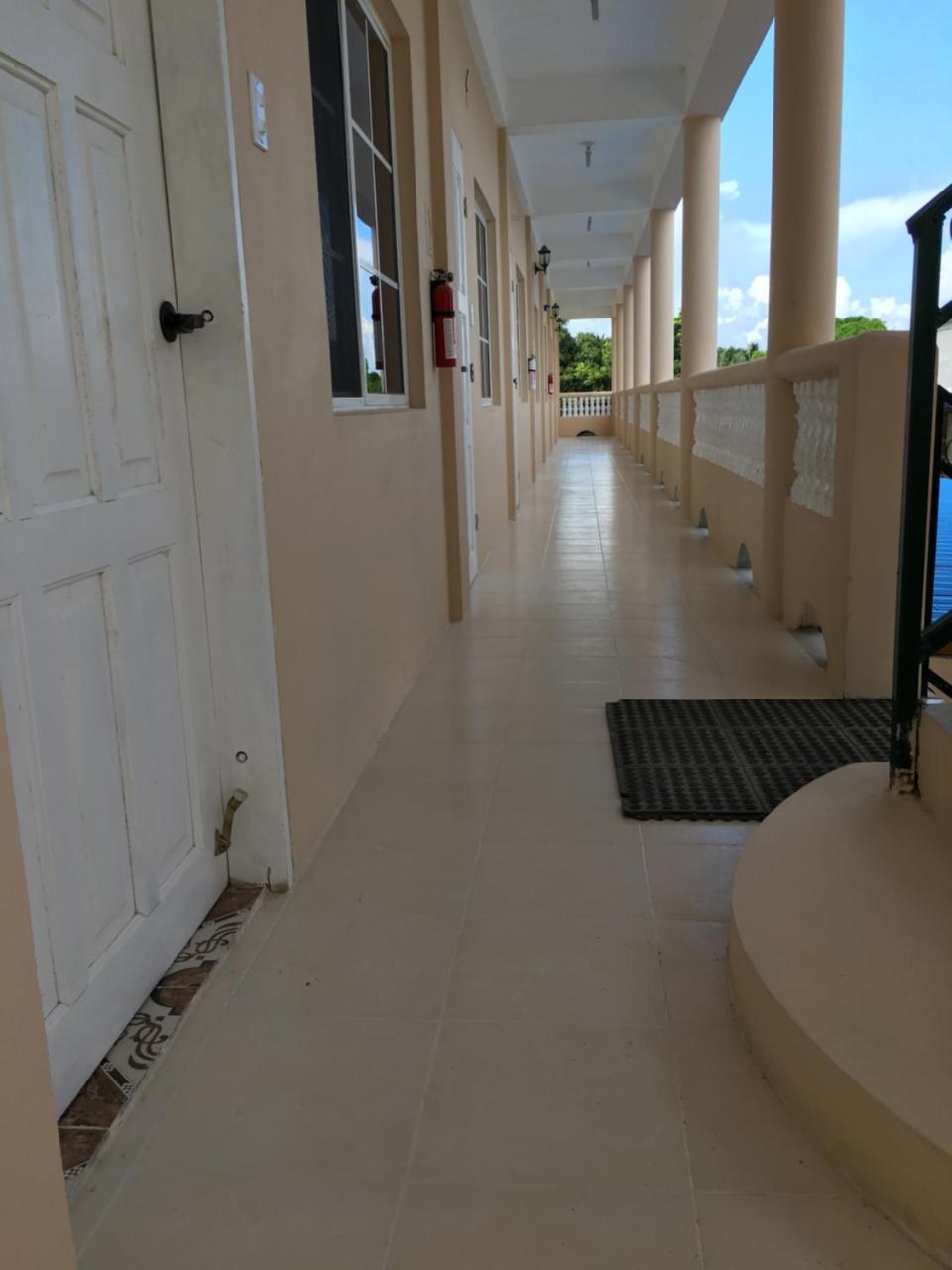 Sarteneja Inn Exterior foto